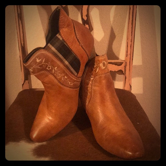 Leather booties - Picture 2 of 5